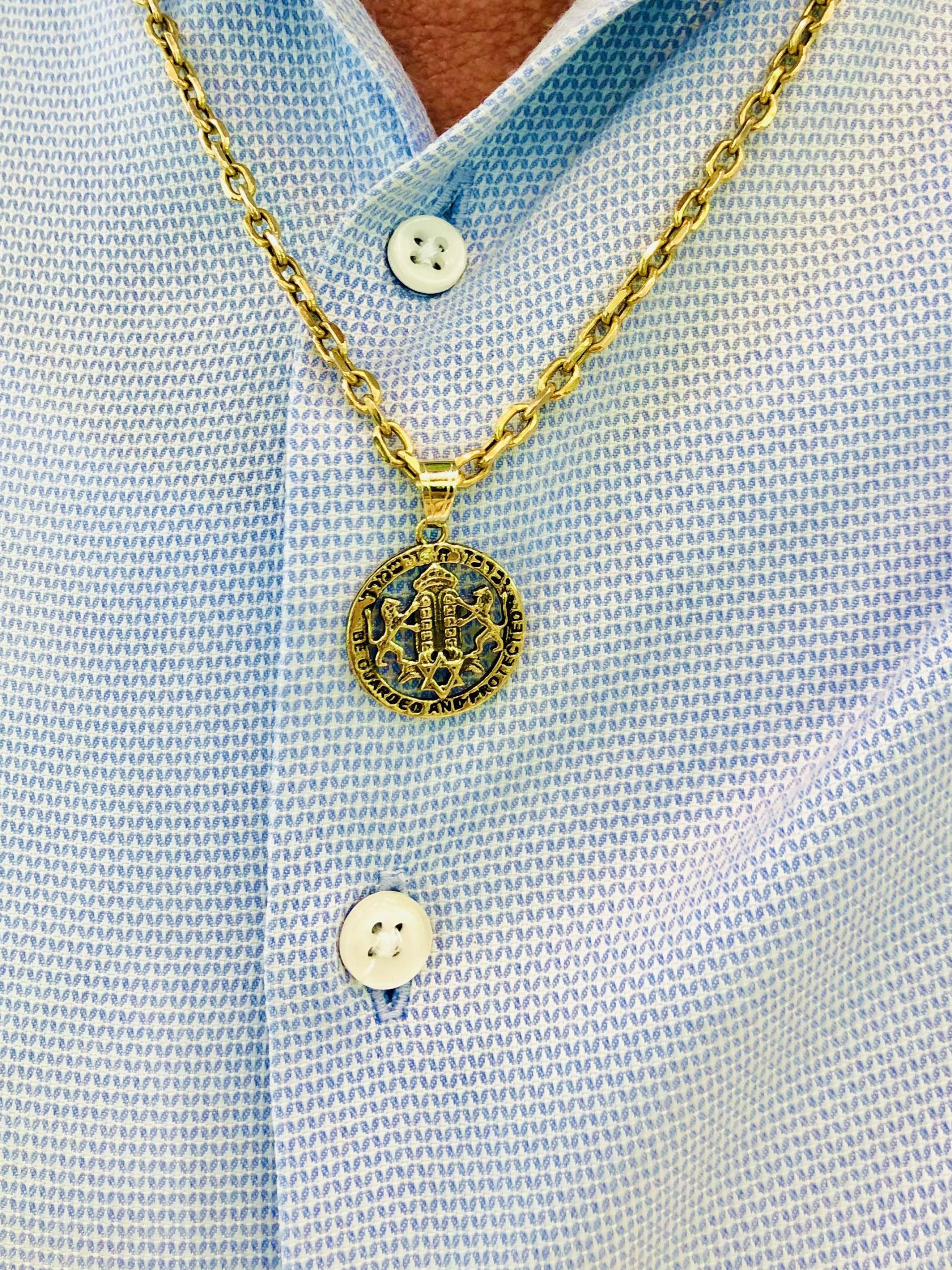 Judah pendant Guarding Torah scroll 
